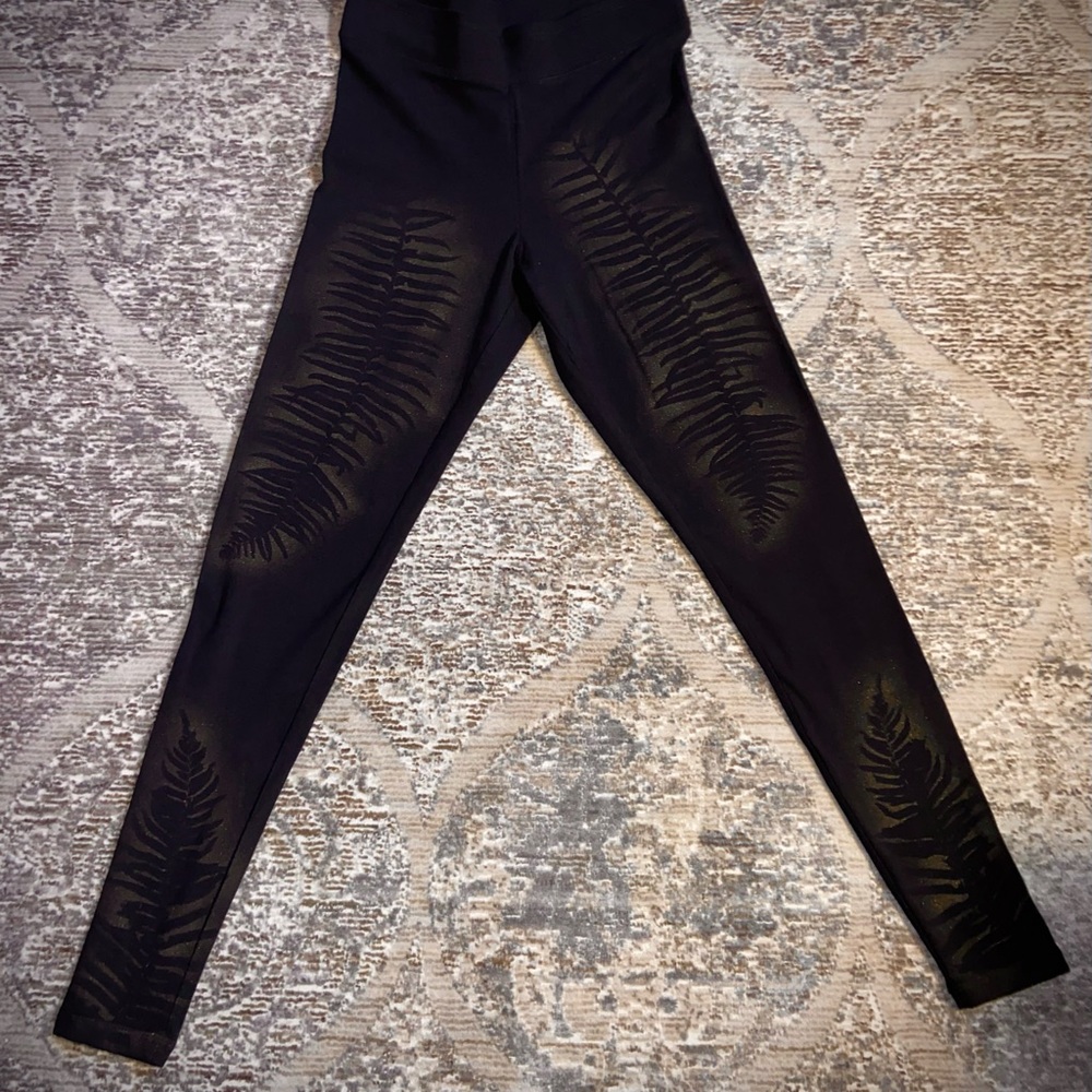 Hand Painted Unique Gold Fern Aurbrushed Leggings!
